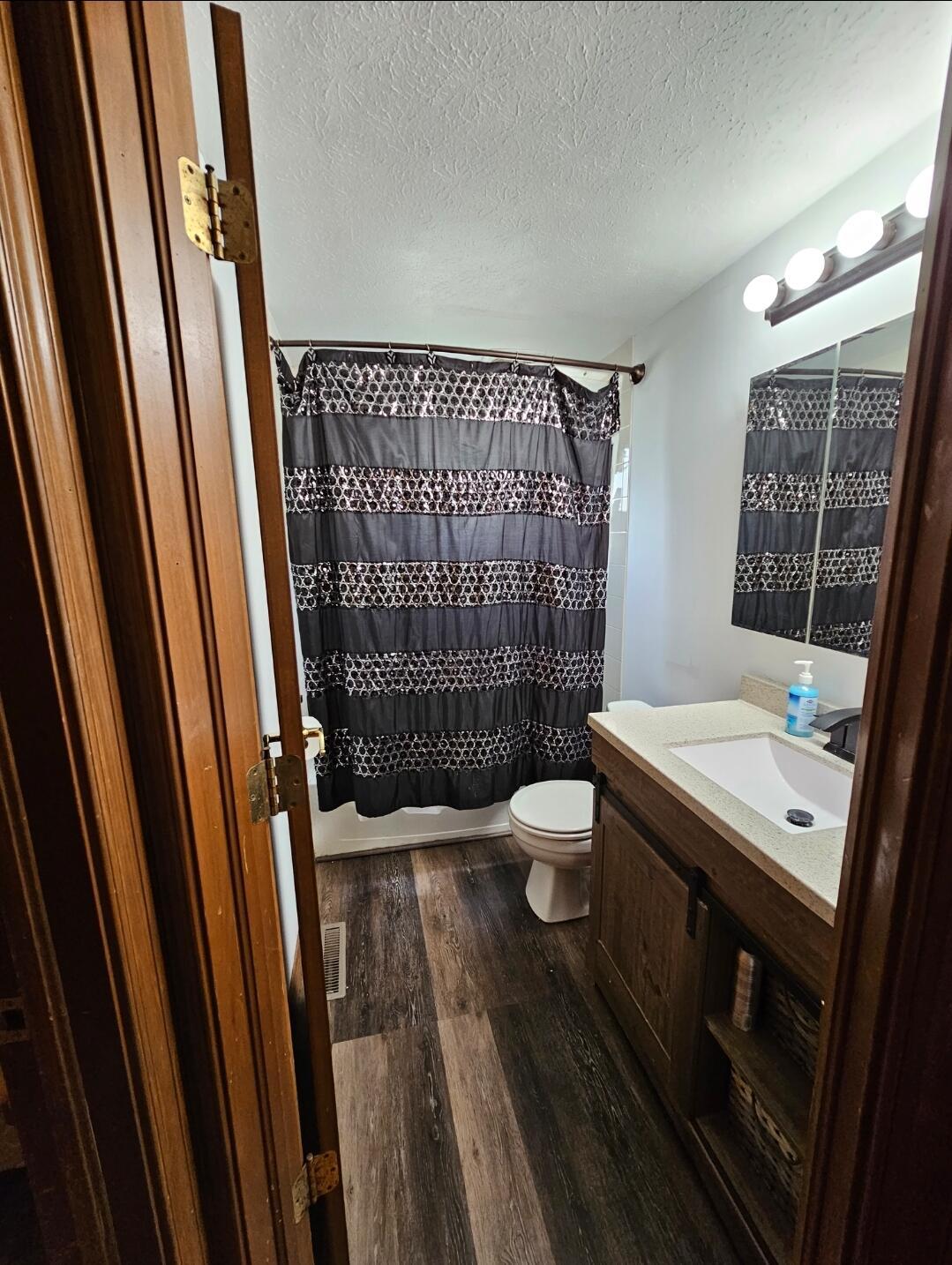 4034 Randell Road Columbus, OH 43228 - Photo 8 of 11 Bath 1