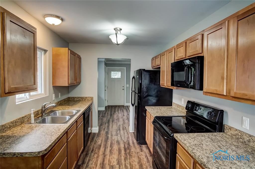 4639 Rambo Lane Toledo, OH 43623 - Photo 5 of 11 Gallery Image 5