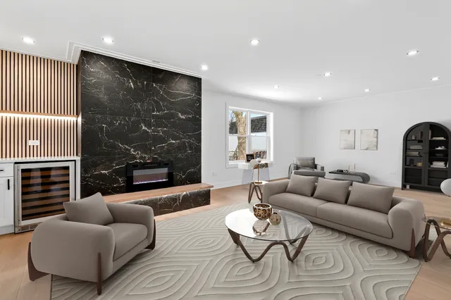 $759,000 | 426 Argyll Lane, Hoffman Estates, IL 60169