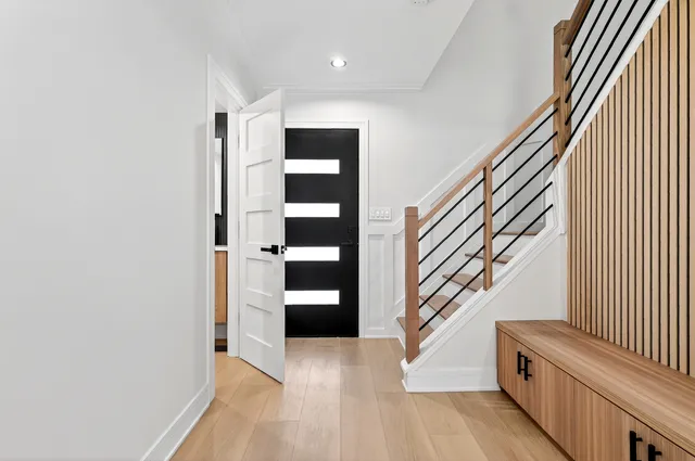 $759,000 | 426 Argyll Lane, Hoffman Estates, IL 60169