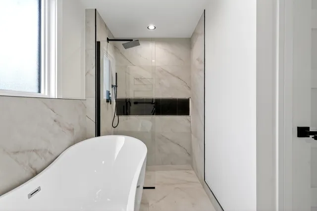 $759,000 | 426 Argyll Lane, Hoffman Estates, IL 60169