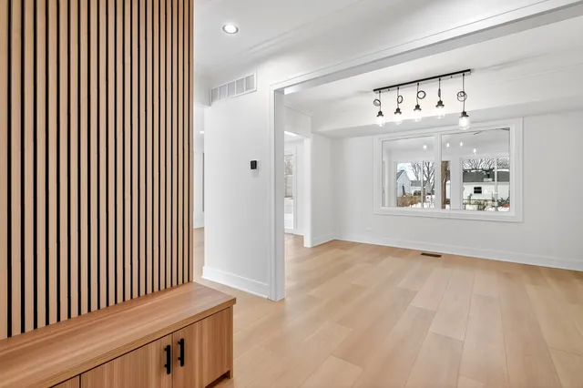 $759,000 | 426 Argyll Lane, Hoffman Estates, IL 60169