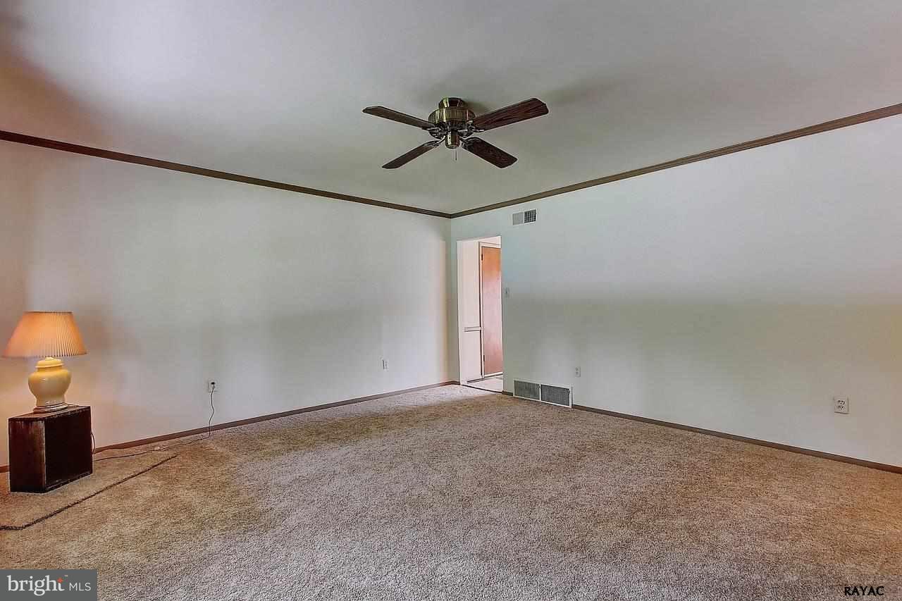 1087 Canadochly Road York, PA 17406 - Photo 2 of 25 Gallery Image 2