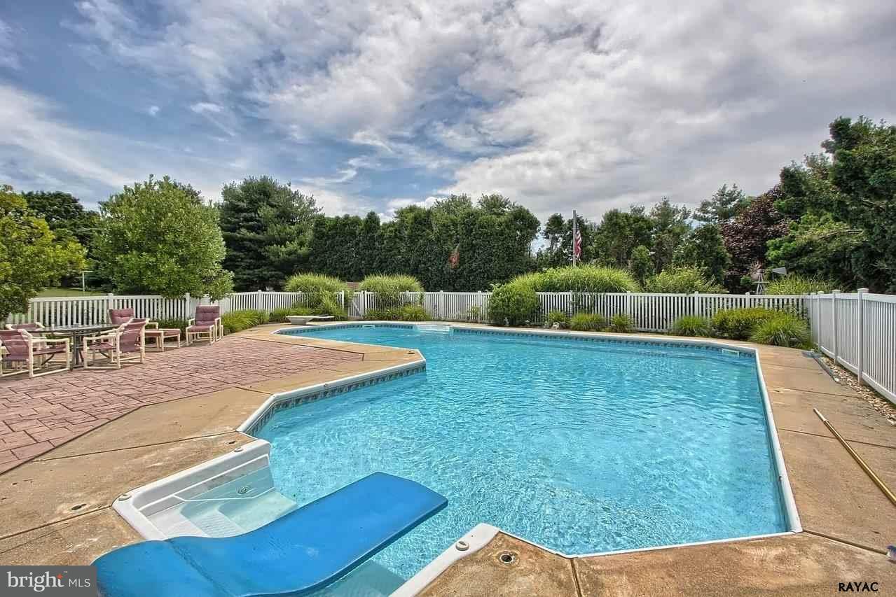1087 Canadochly Road York, PA 17406 - Photo 19 of 25 Gallery Image 19