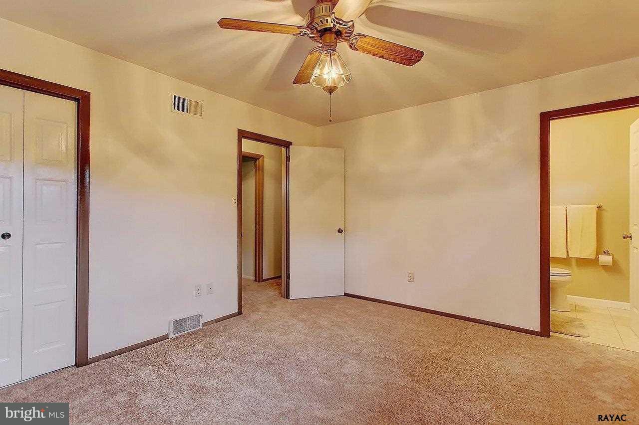 1087 Canadochly Road York, PA 17406 - Photo 8 of 25 Gallery Image 8