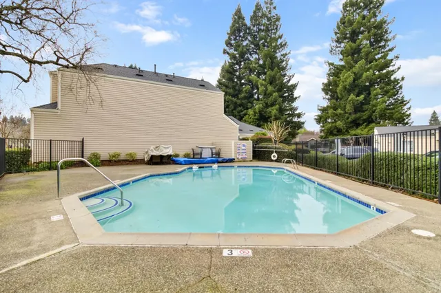 $610,000 | 135 River Chase Circle, Sacramento, CA 95864