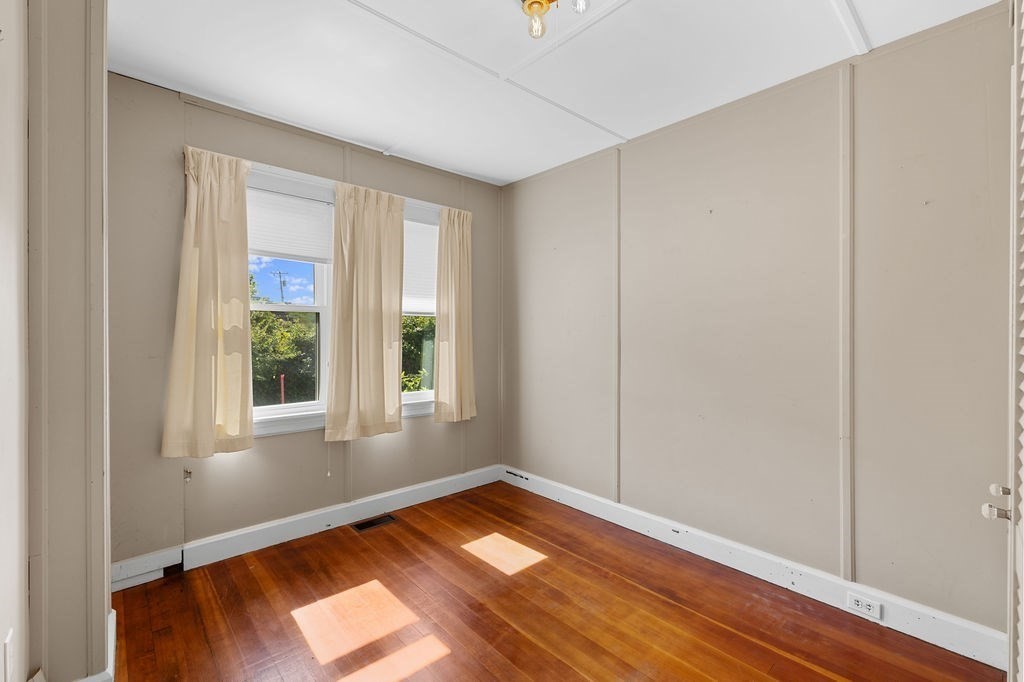 215 Manomet Point Road Plymouth, MA 02360 - Photo 16 of 38 Gallery Image 16