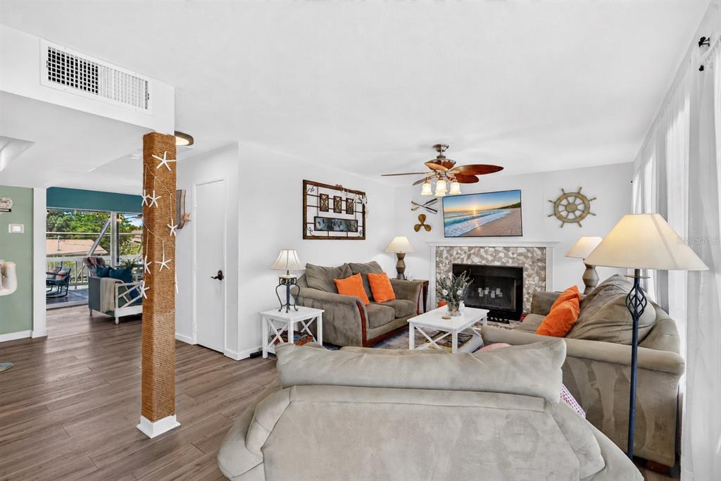 1194 Linden Road Venice, FL 34293 - Photo 8 of 45