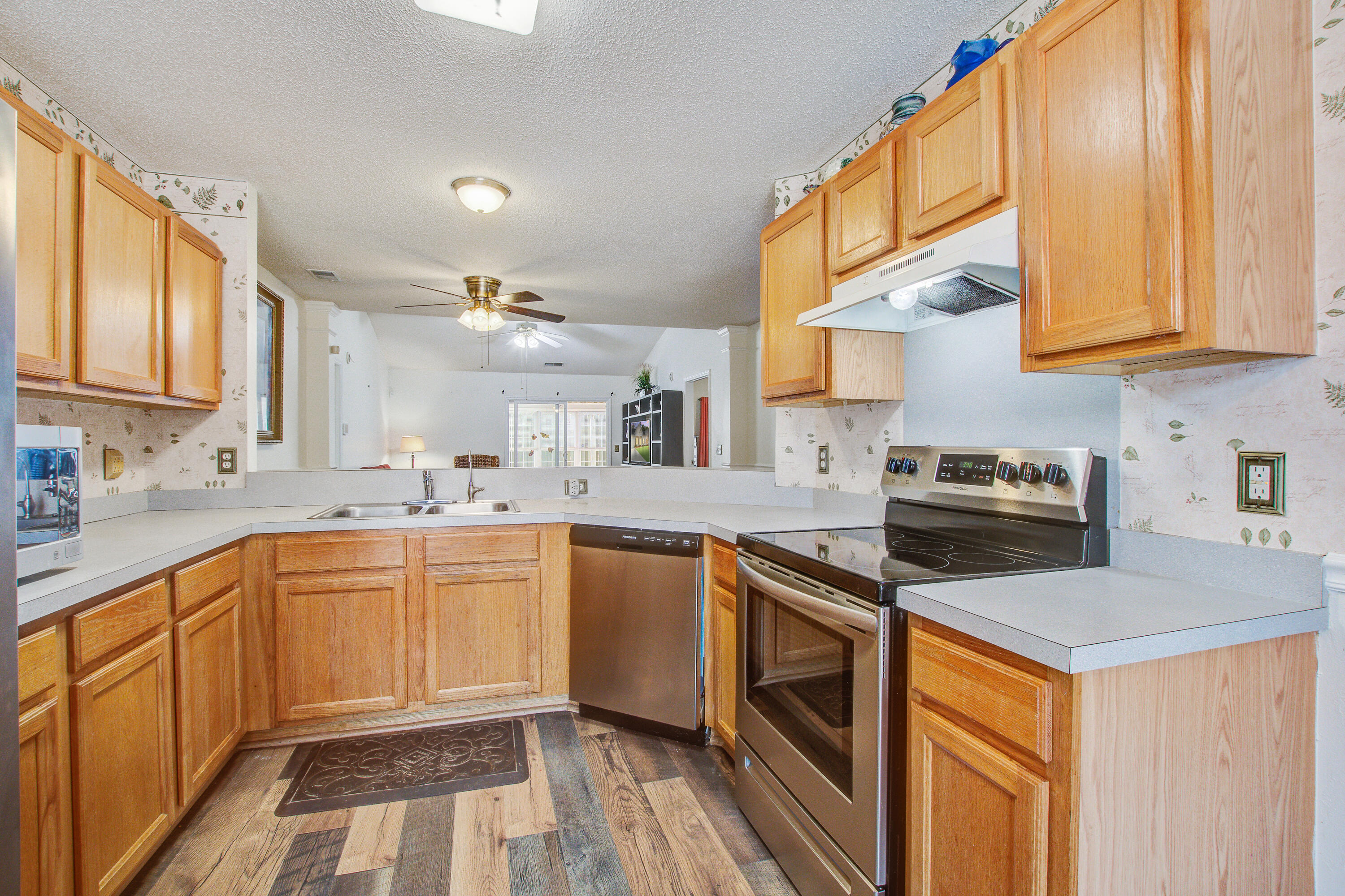 317 Dupont Way Summerville, SC 29485 - Photo 15 of 33 317 (15)