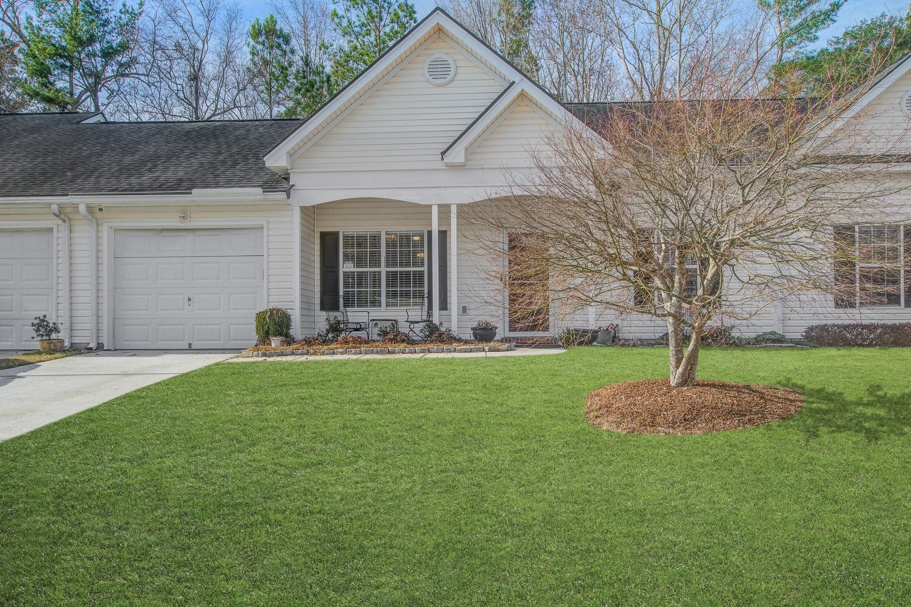 317 Dupont Way Summerville, SC 29485 - Photo 2 of 33 317 (3)