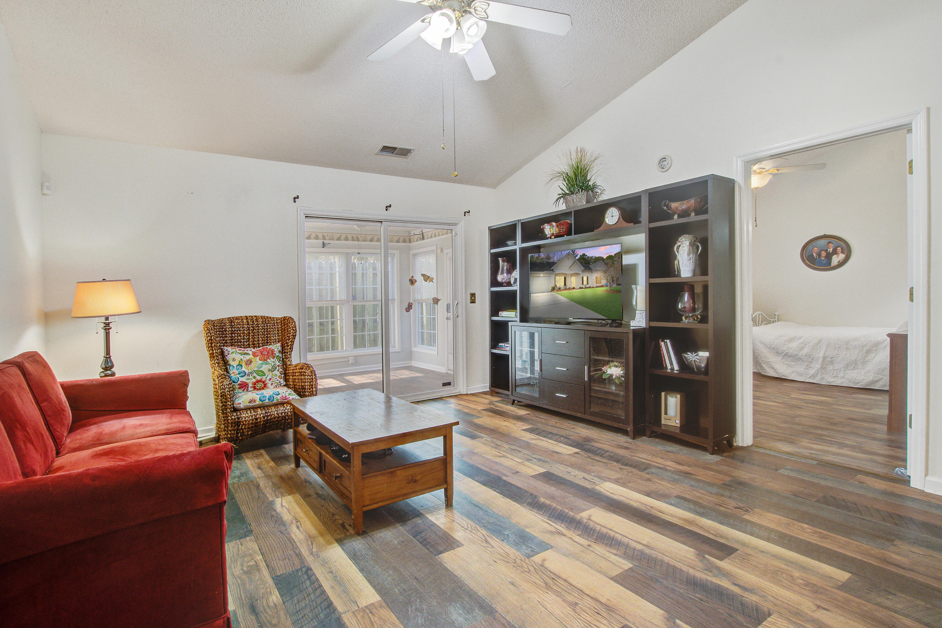 317 Dupont Way Summerville, SC 29485 - Photo 9 of 33 317 (9)