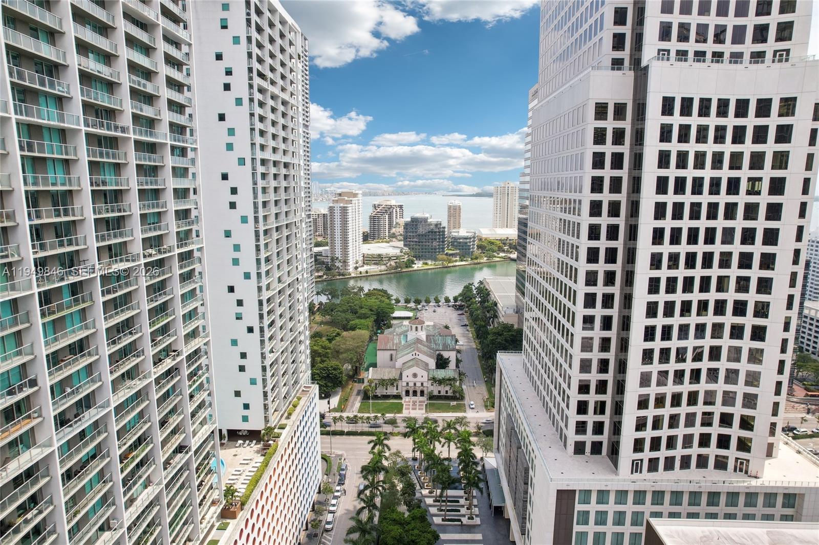 55 Southeast 6th Street, Unit 1608 Miami, FL 33131 - Photo 21 of 24 Stunning Miami city views highlighting the urban lifestyle in Brickell’s luxury district.