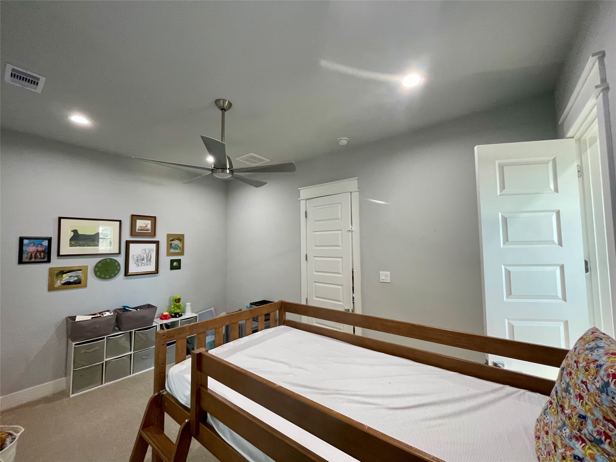 808 Fisher Street, Unit A Houston, TX 77018 - Photo 28 of 33 a room with gym equipment and wooden floor