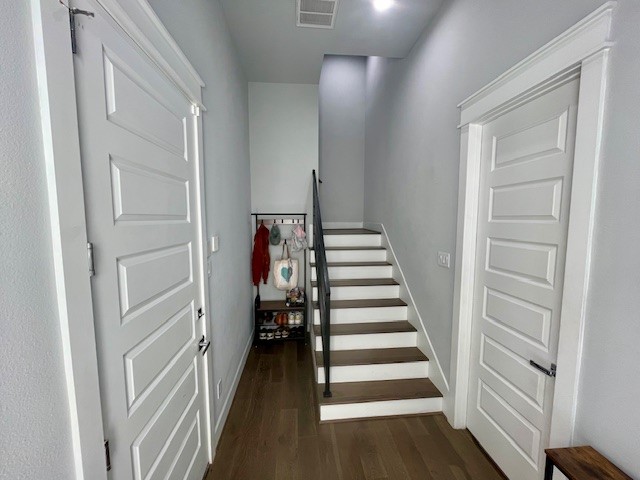 808 Fisher Street, Unit A Houston, TX 77018 - Photo 4 of 33 a view of a hallway with wooden floor and entryway