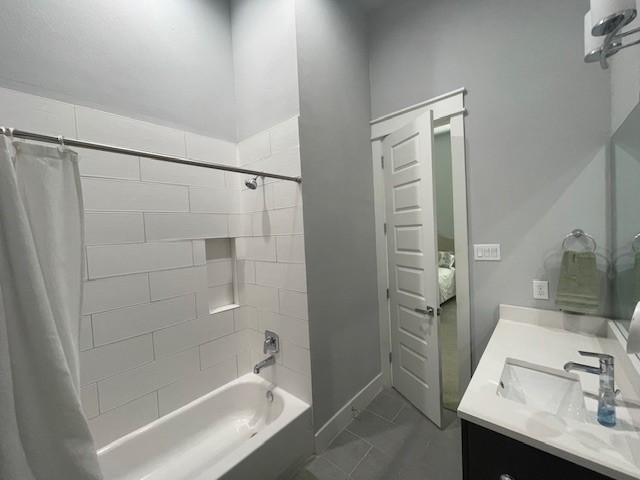 808 Fisher Street, Unit A Houston, TX 77018 - Photo 9 of 33 a bathroom with a sink and shower