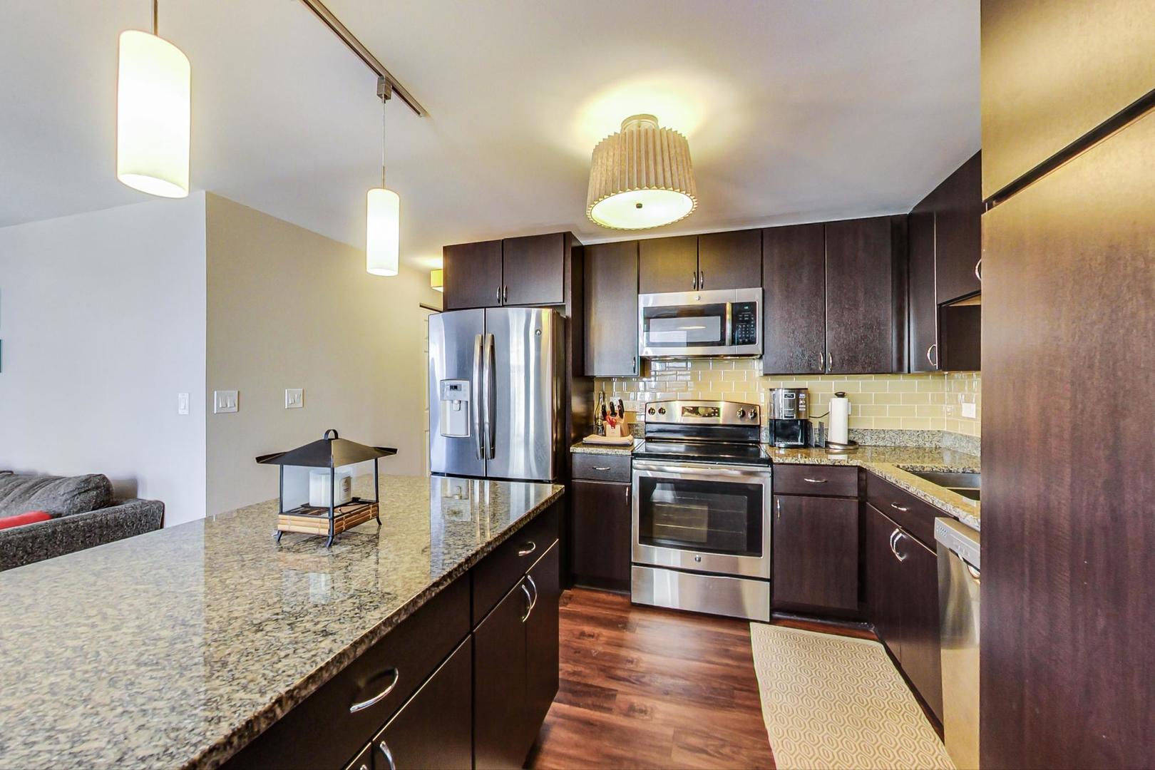3033 North Sheridan Road, Unit 501 Chicago, IL 60657 - Photo 13 of 29