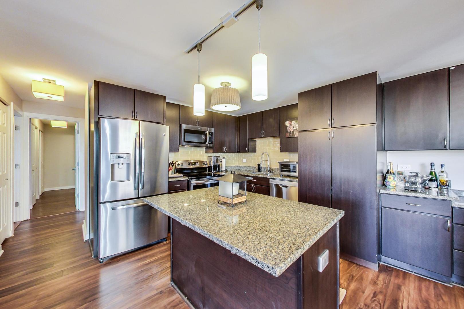 3033 North Sheridan Road, Unit 501 Chicago, IL 60657 - Photo 14 of 29