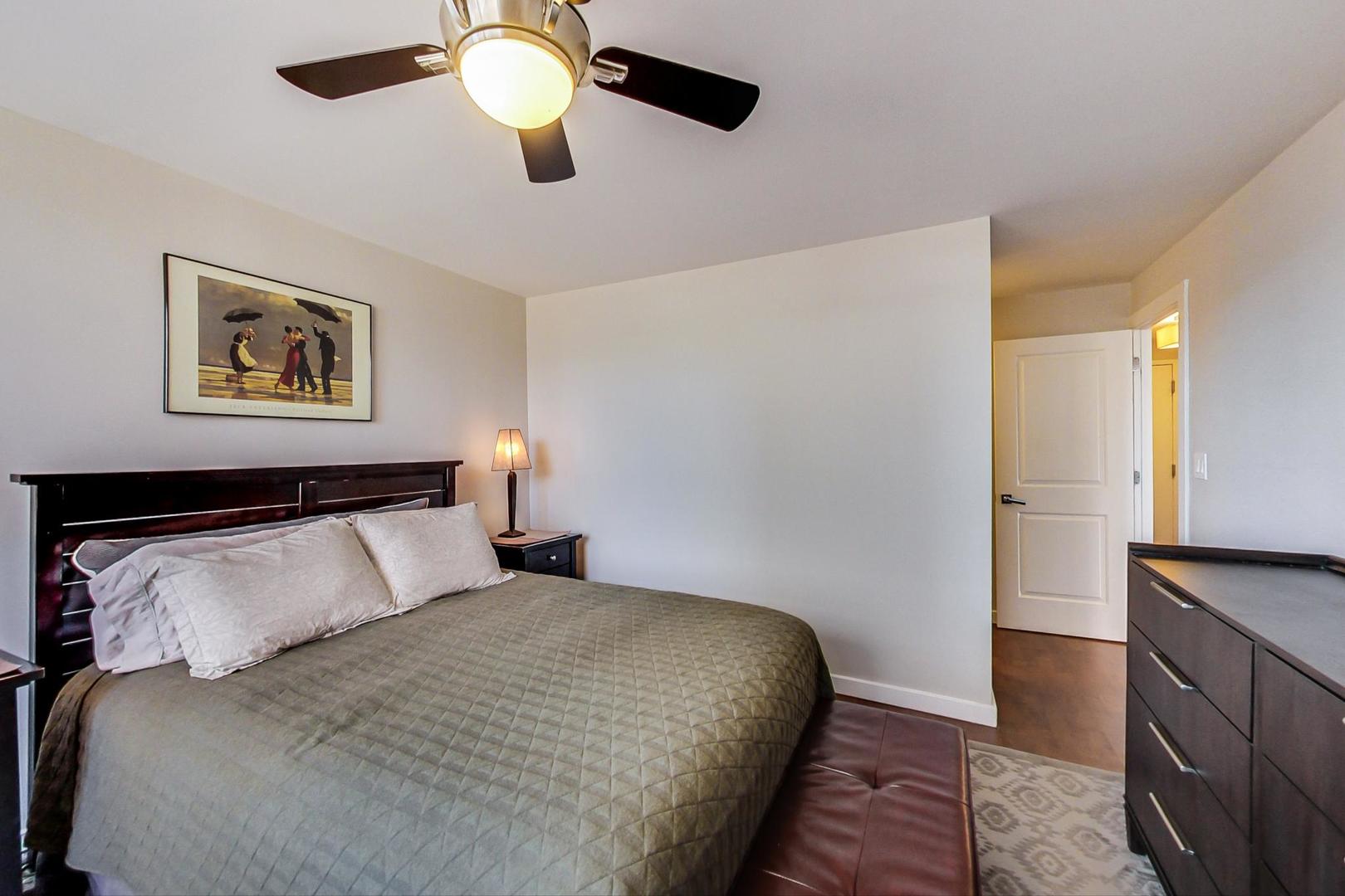 3033 North Sheridan Road, Unit 501 Chicago, IL 60657 - Photo 18 of 29