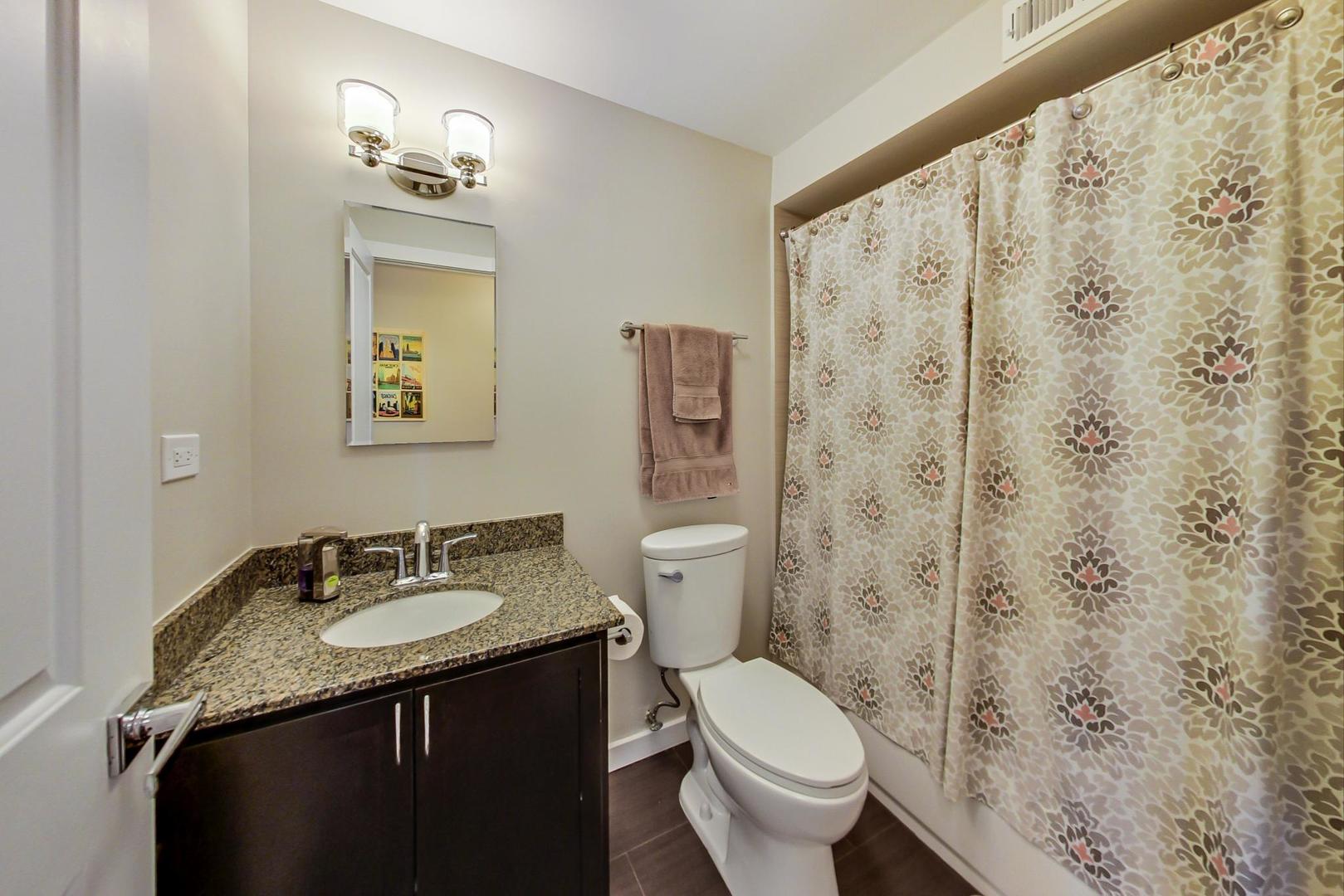 3033 North Sheridan Road, Unit 501 Chicago, IL 60657 - Photo 25 of 29