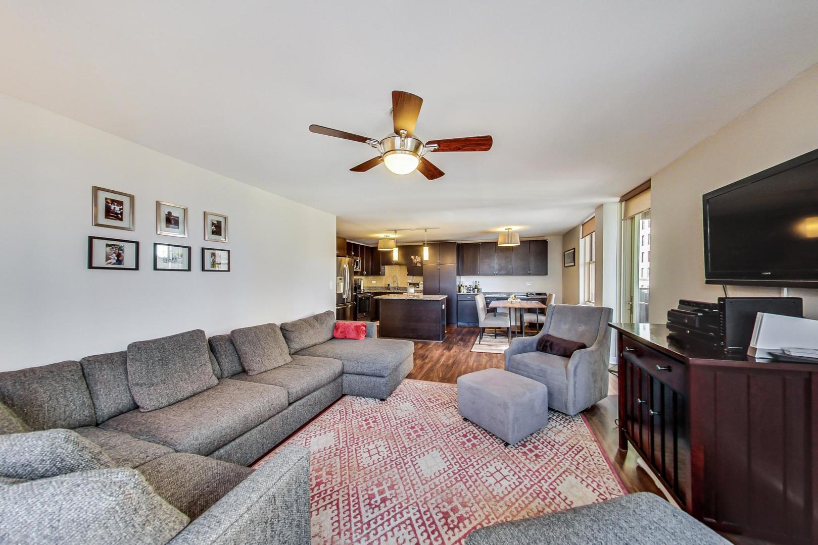 3033 North Sheridan Road, Unit 501 Chicago, IL 60657 - Photo 7 of 29