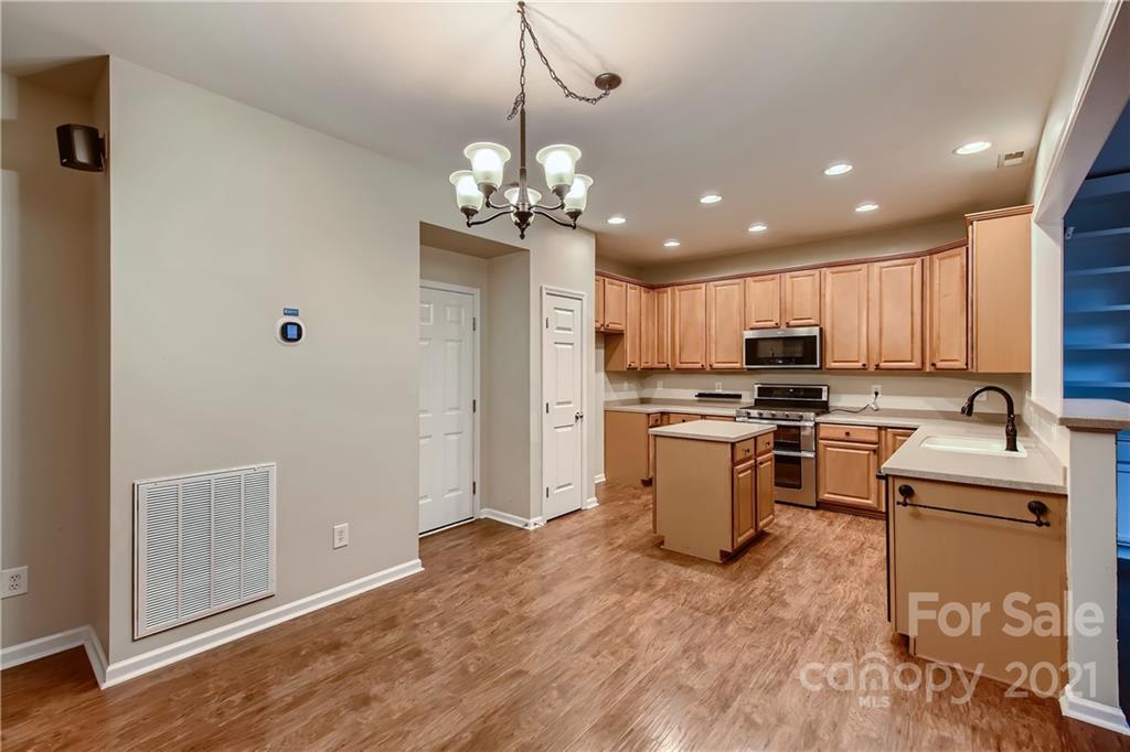 430 Glandon Court Fort Mill, SC 29708 - Photo 13 of 32 Gallery Image 13