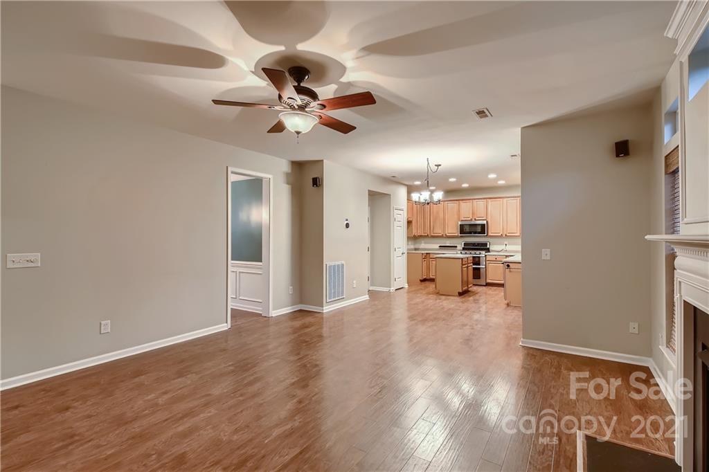 430 Glandon Court Fort Mill, SC 29708 - Photo 6 of 32 Gallery Image 6