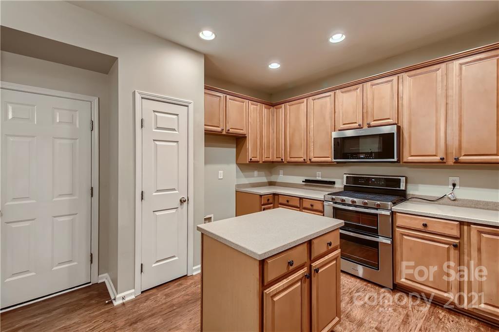 430 Glandon Court Fort Mill, SC 29708 - Photo 10 of 32 Gallery Image 10