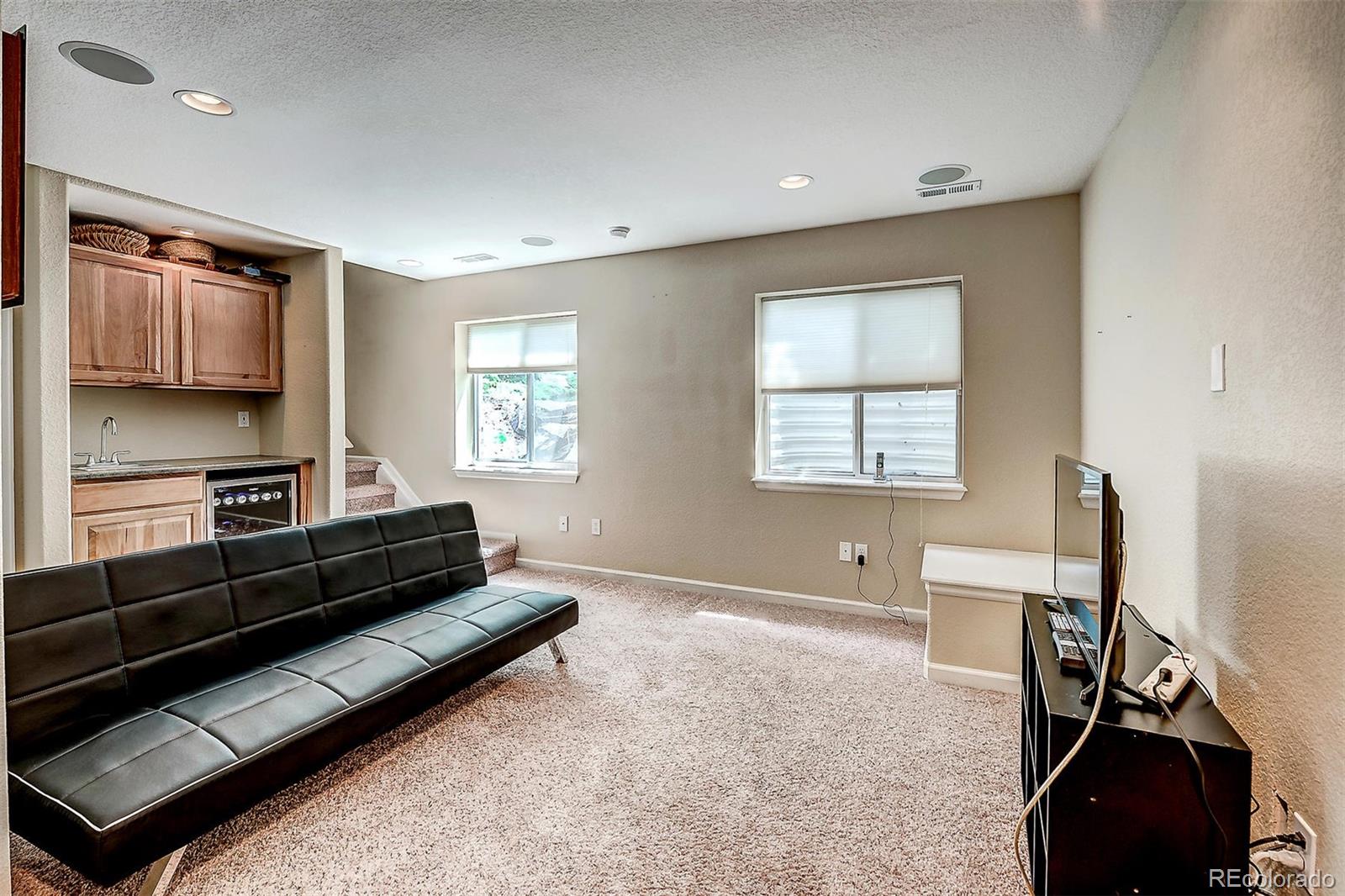 10737 Towerbridge Circle Highlands Ranch, CO 80130 - Photo 23 of 30