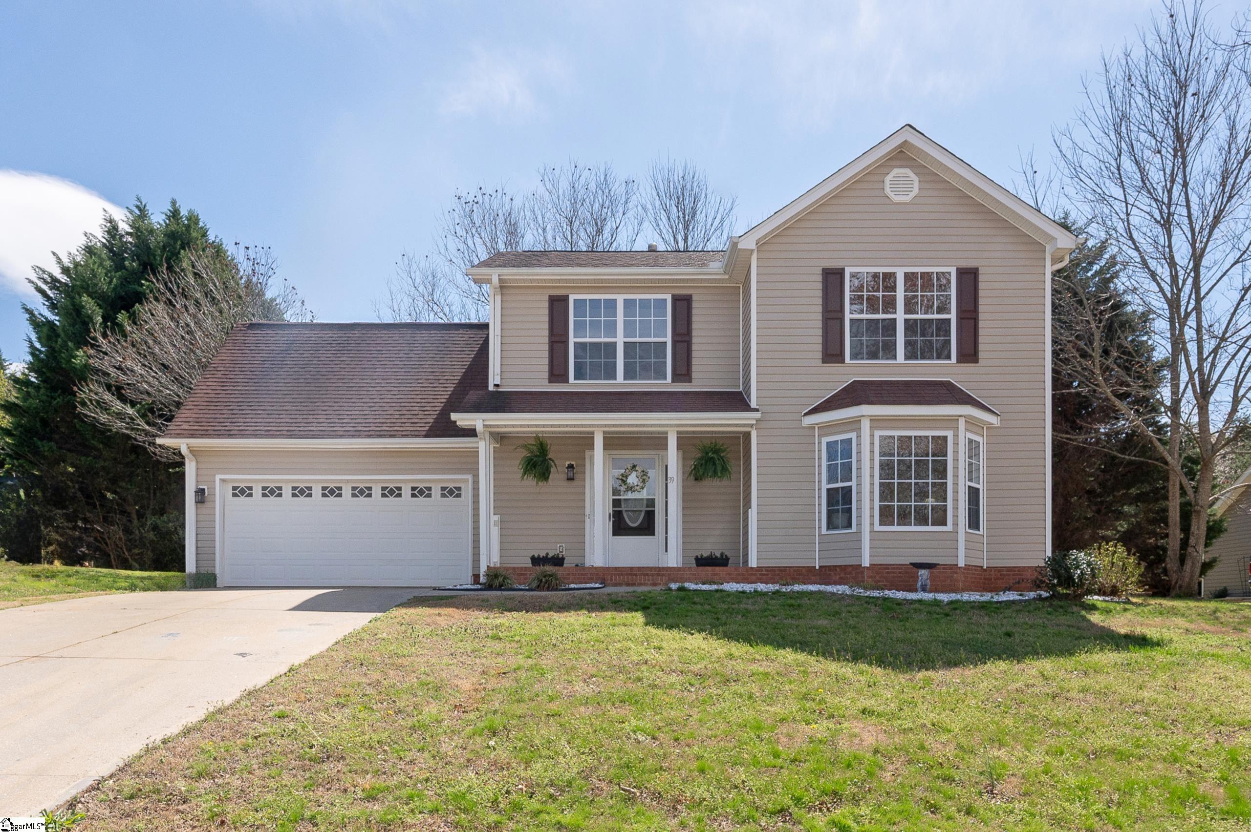 39 Perkins Court Greer, SC 29651 - Photo 2 of 30