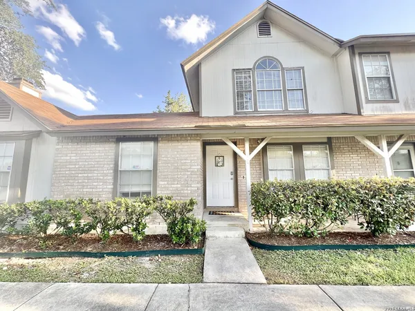 $1,350 | 10254 Dover, Unit 302, San Antonio, TX 78250