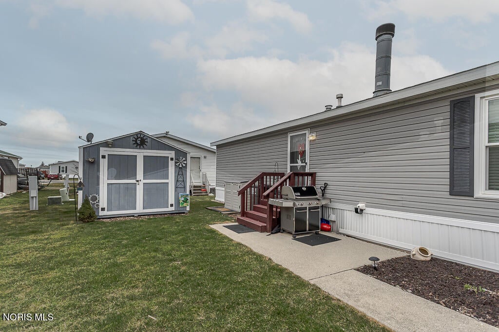 27484 Oregon Road, Unit 86 Perrysburg, OH 43551 - Photo 2 of 33 175A0699