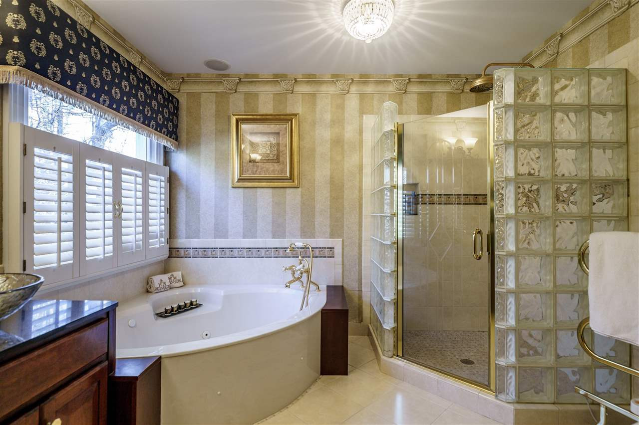 1028 Mersey Lane Raleigh, NC 27615 - Photo 18 of 30 Owner's Bath