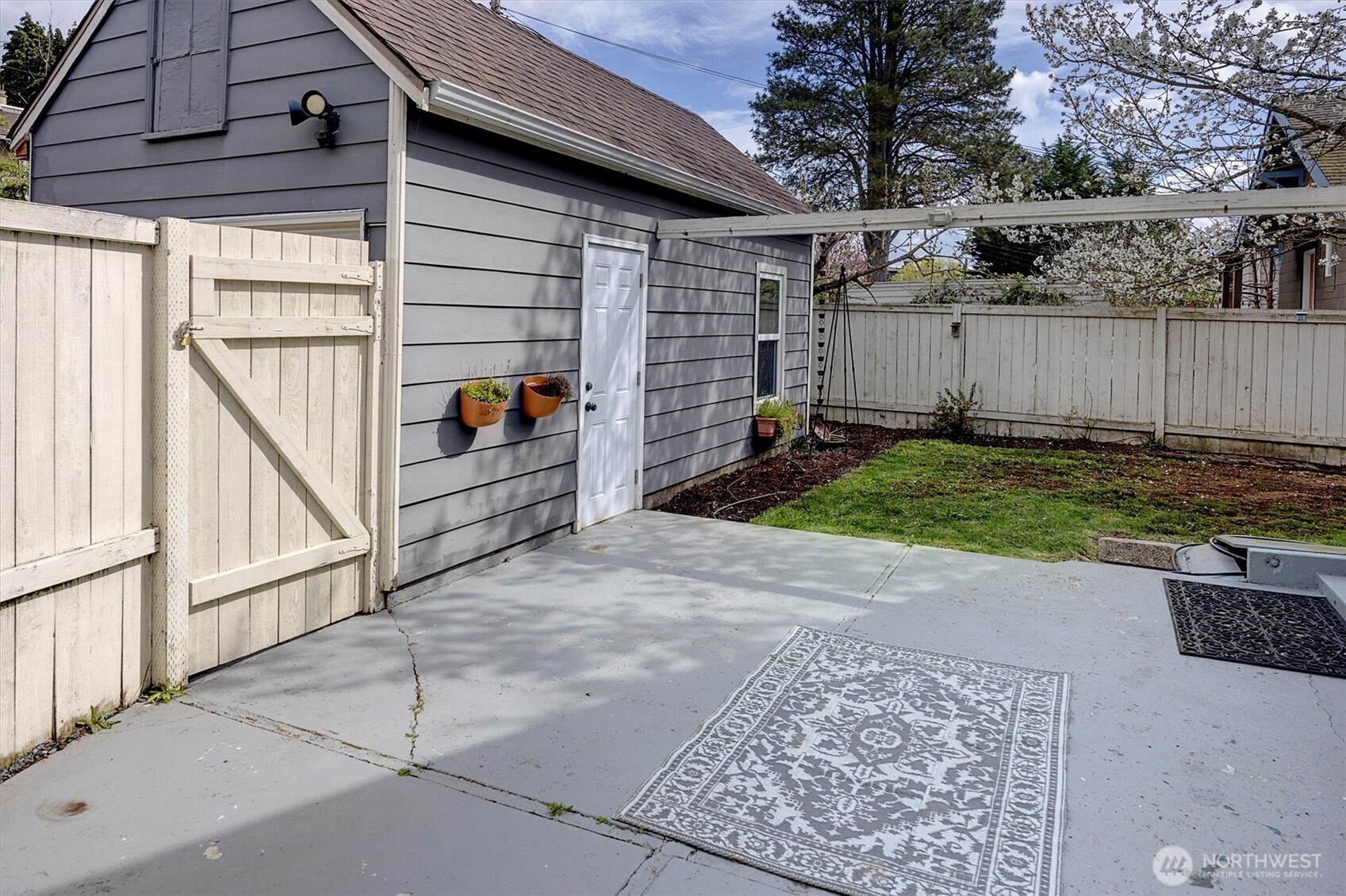 1112 North 80th Street Seattle, WA 98103 - Photo 23 of 29 a view of outdoor space and yard