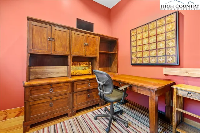 $2,250,000 | 109 West Shamrock Lane, Beech Mountain, NC 28604