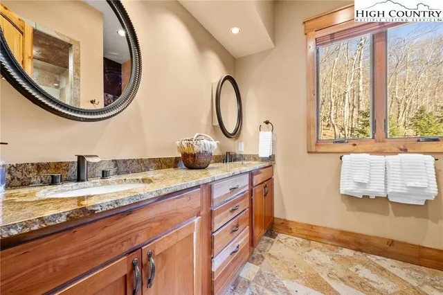 $2,250,000 | 109 West Shamrock Lane, Beech Mountain, NC 28604