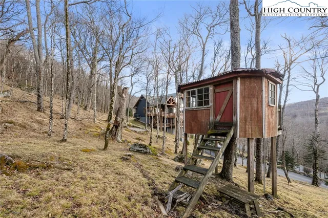 $2,250,000 | 109 West Shamrock Lane, Beech Mountain, NC 28604