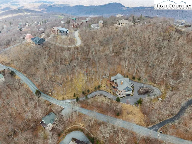 $2,250,000 | 109 West Shamrock Lane, Beech Mountain, NC 28604