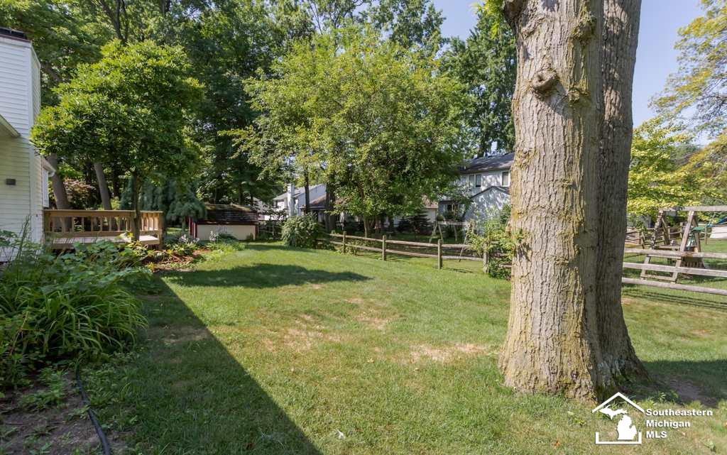 6793 Grenville Road Temperance, MI 48182 - Photo 8 of 29