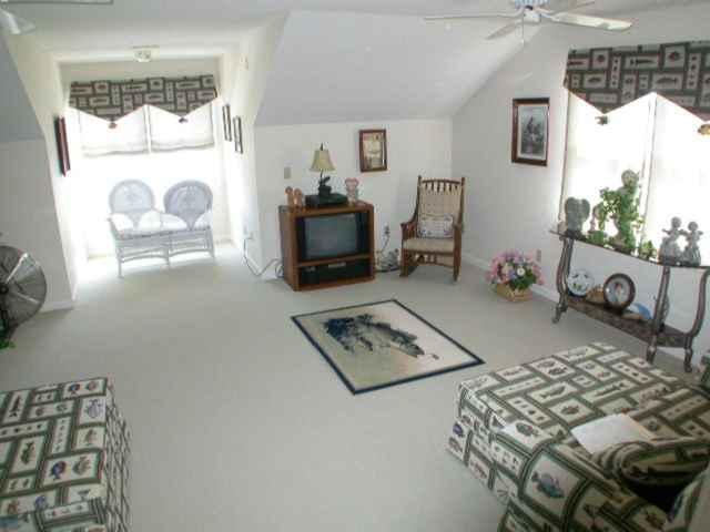 145 Walker Point Seneca, SC 29672 - Photo 6 of 9