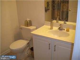 107 Raphael Court Williamstown, NJ 08094 - Photo 8 of 12