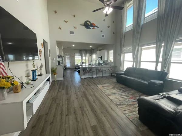 $2,800 | 5514 Pin Point, San Antonio, TX 78259