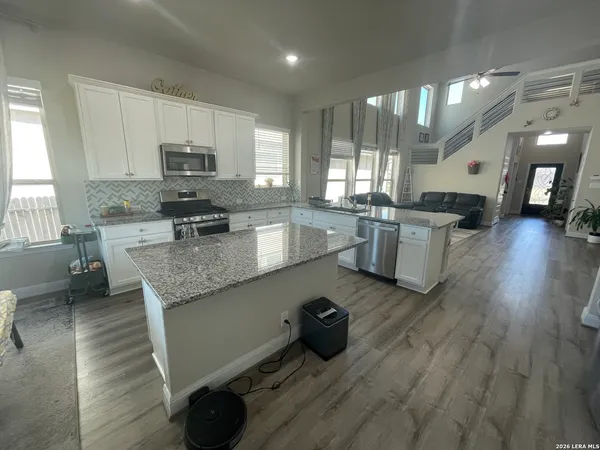 $2,800 | 5514 Pin Point, San Antonio, TX 78259