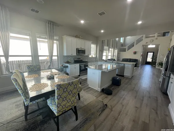 $2,800 | 5514 Pin Point, San Antonio, TX 78259