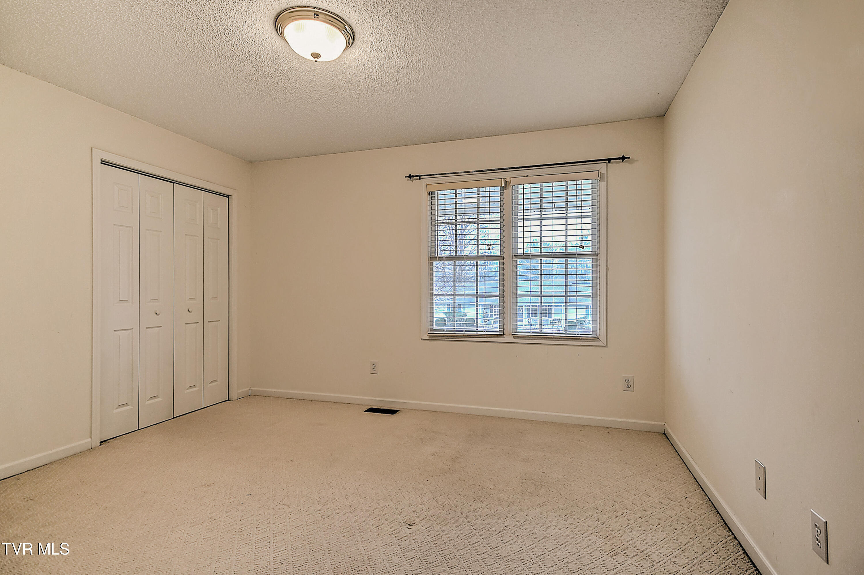 3103 Vicksburg Road Johnson City, TN 37604 - Photo 12 of 25 Bedroom 1