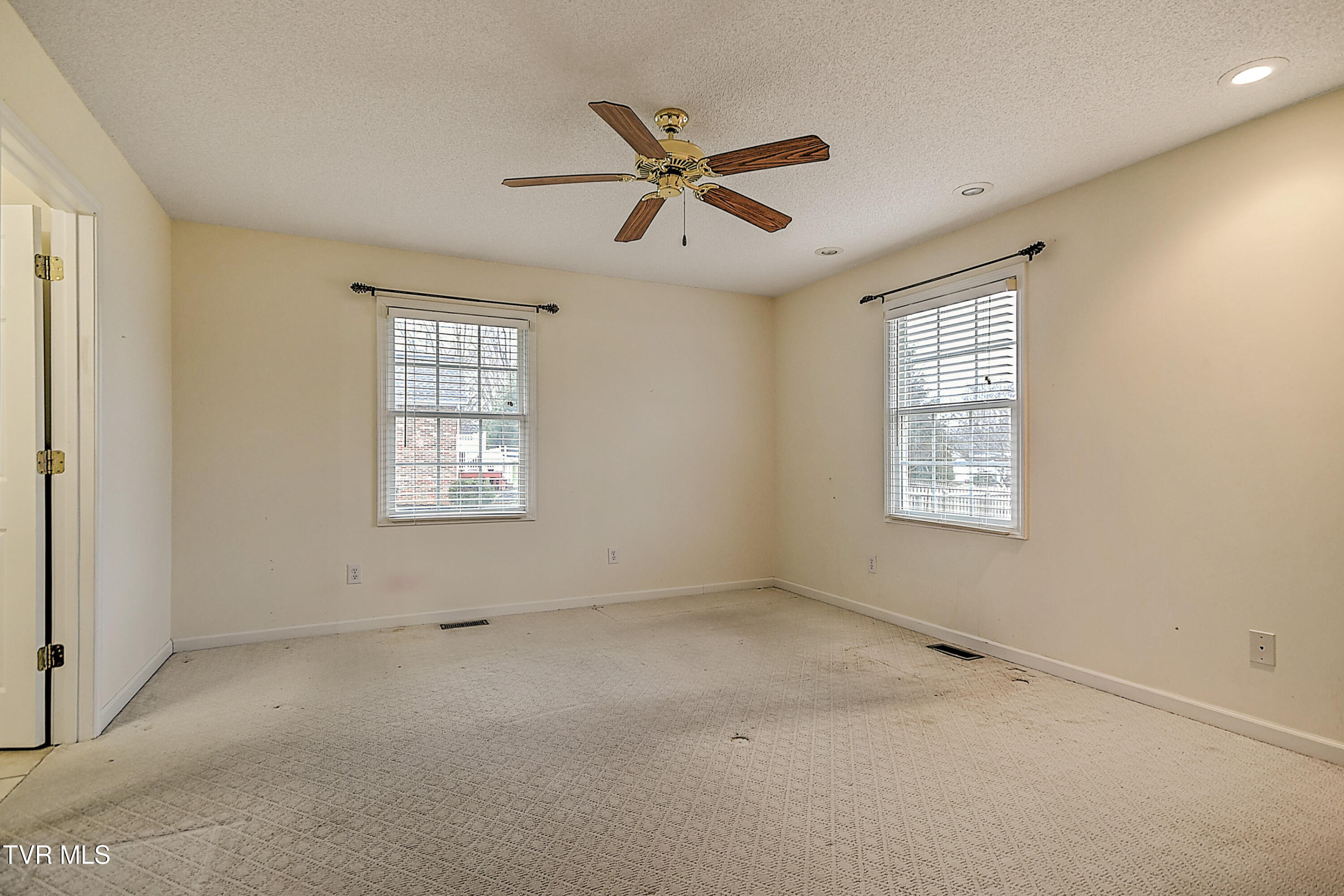 3103 Vicksburg Road Johnson City, TN 37604 - Photo 17 of 25 Primary Bedroom