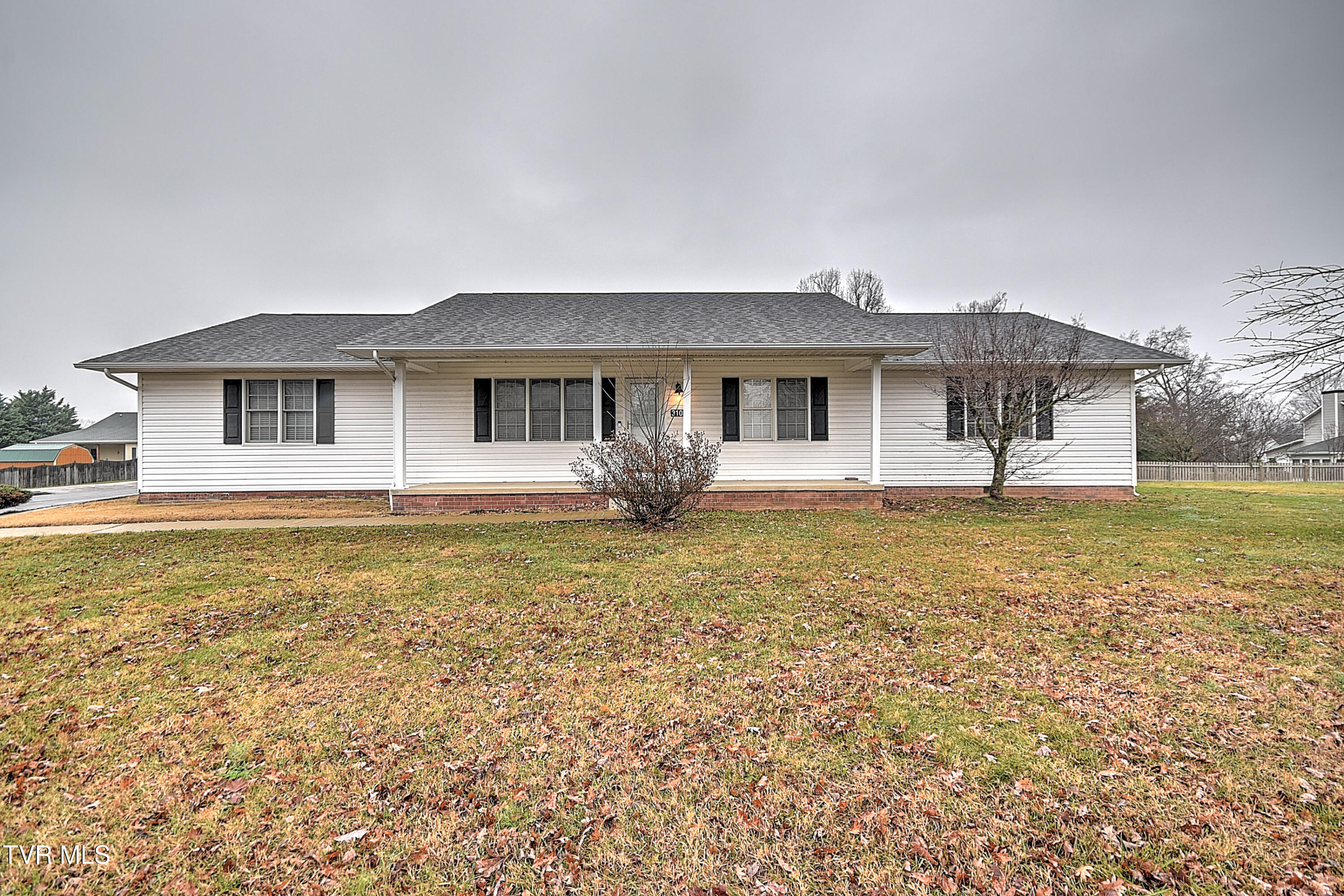 3103 Vicksburg Road Johnson City, TN 37604 - Photo 2 of 25 Front 2