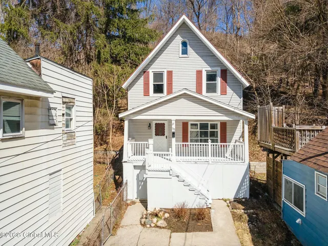 $184,900 | 55 Spring Avenue, Troy, NY 12180