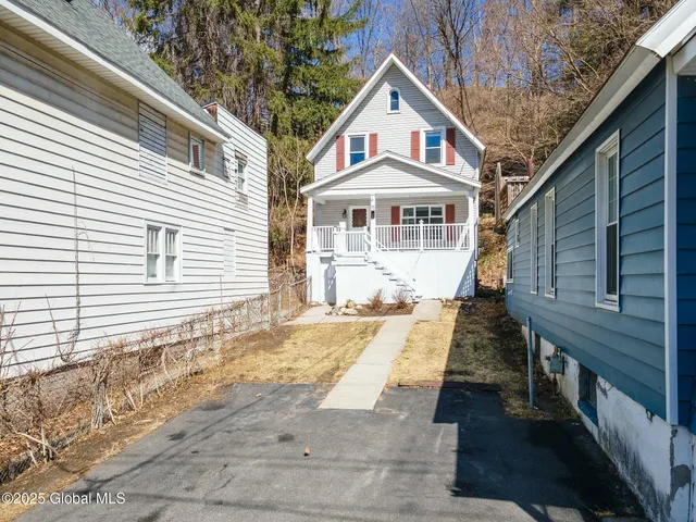 $184,900 | 55 Spring Avenue, Troy, NY 12180