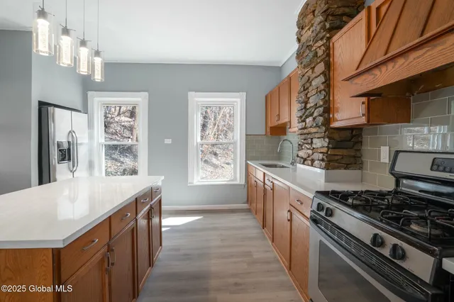 $184,900 | 55 Spring Avenue, Troy, NY 12180