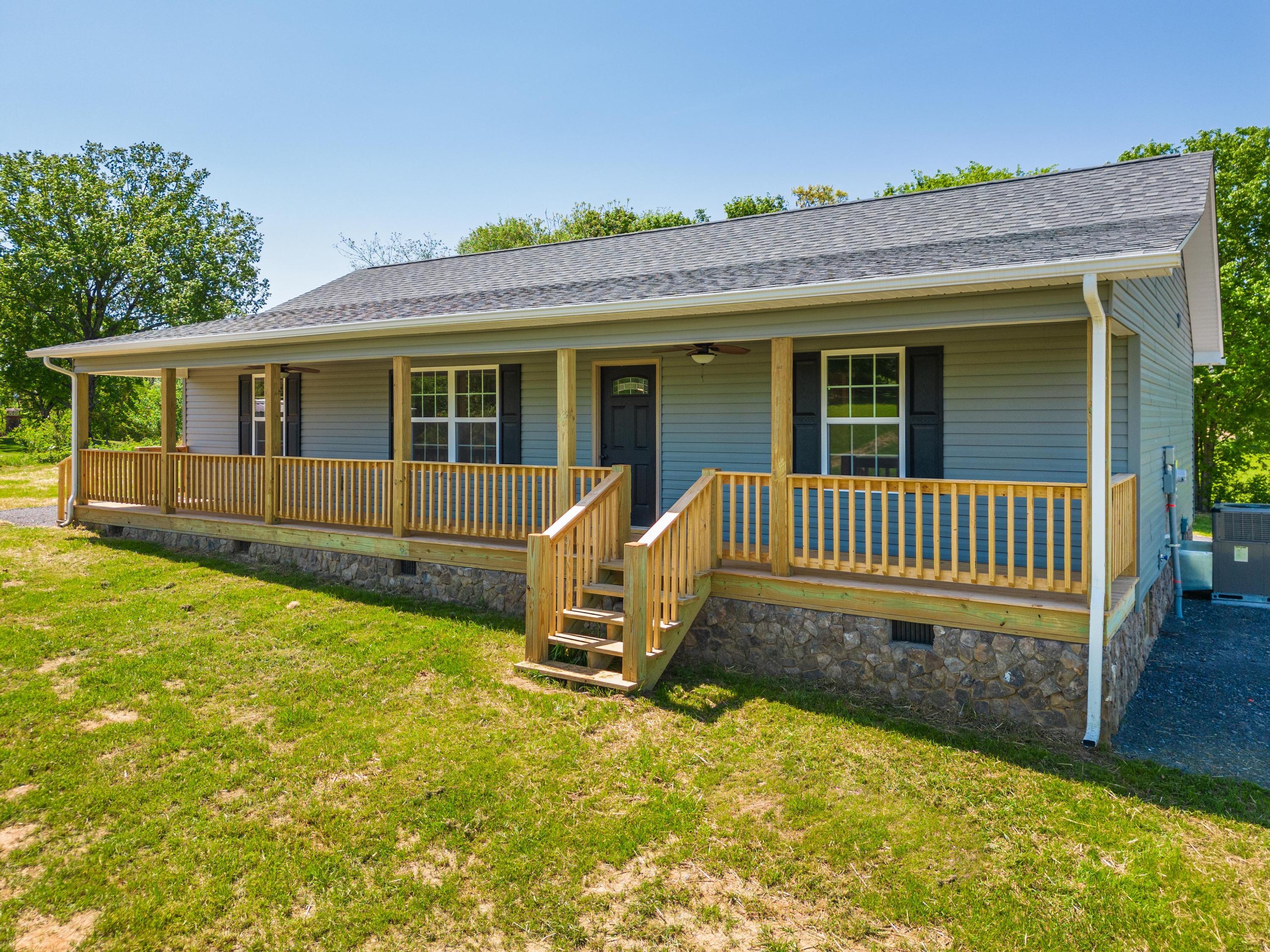 394 Etowah Road Benton, TN 37307 - Photo 2 of 20 1
